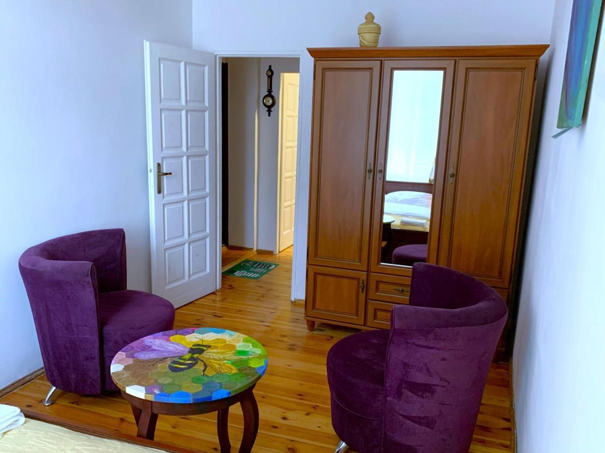 Rynekart Apartment *